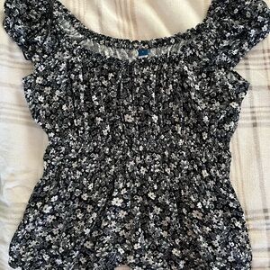 Old Navy Black and White Floral Blouse